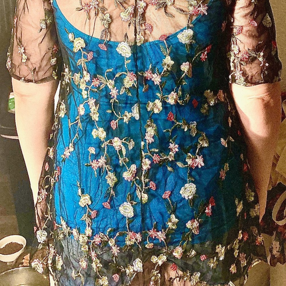 Chenault Black Lace Flower women's swimsuit cover up Size L